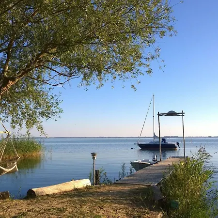 Ferienhaus Am Achterwasser In Luetow 別荘